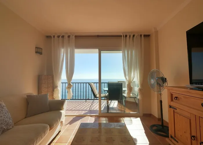 Rentitspain - - Arce 13 Hermoso Balcon Con Vista Al Mar * Nerja